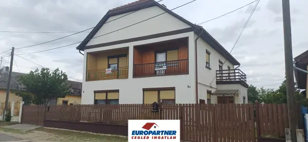 Eladó ikerház, Tápióbicske 4 szoba 167 m² 49.9 M Ft
