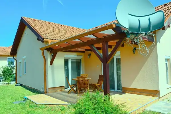 Eladó ikerház, Tatabánya 4 szoba 84 m² 107.9 M Ft