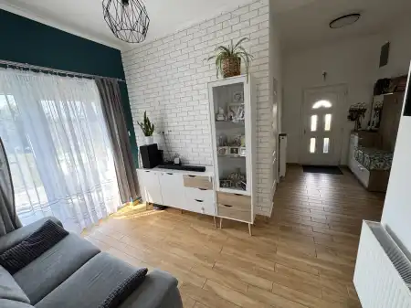 eladó ikerház, Újudvar