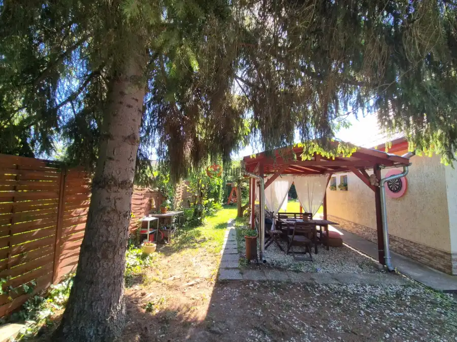 eladó nyaraló, Bánk