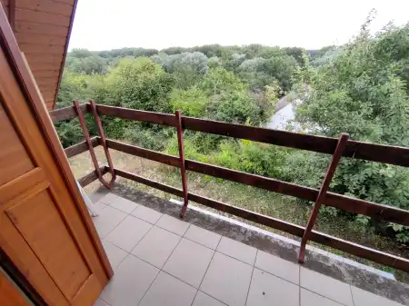 eladó nyaraló, Bár