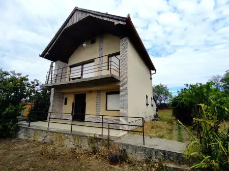 eladó nyaraló, Bár