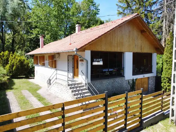 Eladó nyaraló, Bélapátfalva 3+1 szoba 154 m² 79.9 M Ft