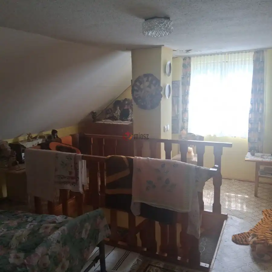 eladó nyaraló, Doboz
