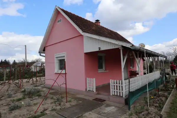 Eladó nyaraló, Domaszék 1 szoba 34 m² 26 M Ft