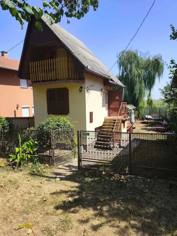 Eladó nyaraló, Hajdúszoboszló 1 szoba 90 m² 16.5 M Ft