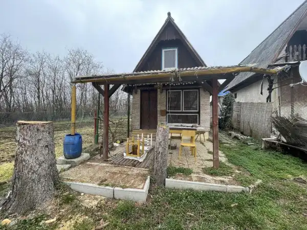 Eladó nyaraló, Kecskéd 1+1 szoba 30 m² 15 M Ft