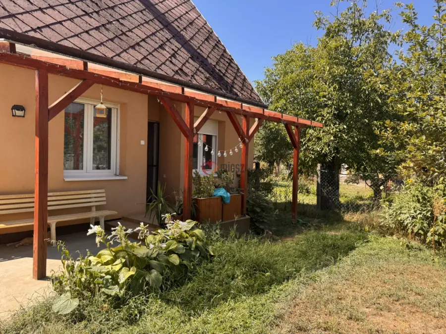 eladó nyaraló, Kiskunlacháza