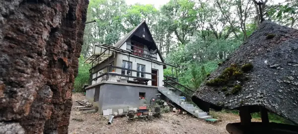 Eladó nyaraló, Kismaros 2 szoba 47 m² 59.9 M Ft