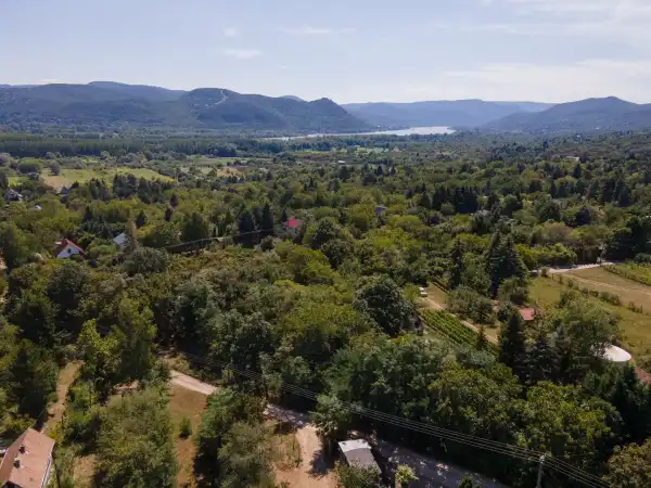 Eladó nyaraló, Kismaros 1 szoba 40 m² 14.99 M Ft