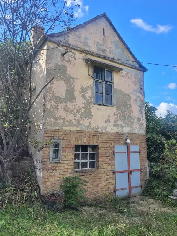 Eladó nyaraló, Mohács 1 szoba 40 m² 3.9 M Ft