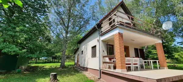 Eladó nyaraló, Nagymaros 2+2 szoba 60 m² 60 M Ft