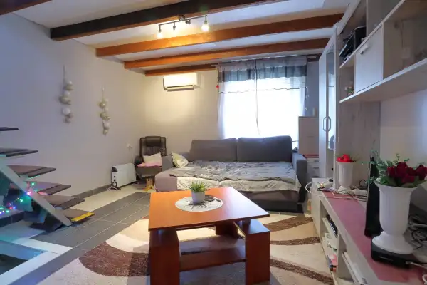 Eladó nyaraló, Sándorfalva 2 szoba 59 m² 25 M Ft