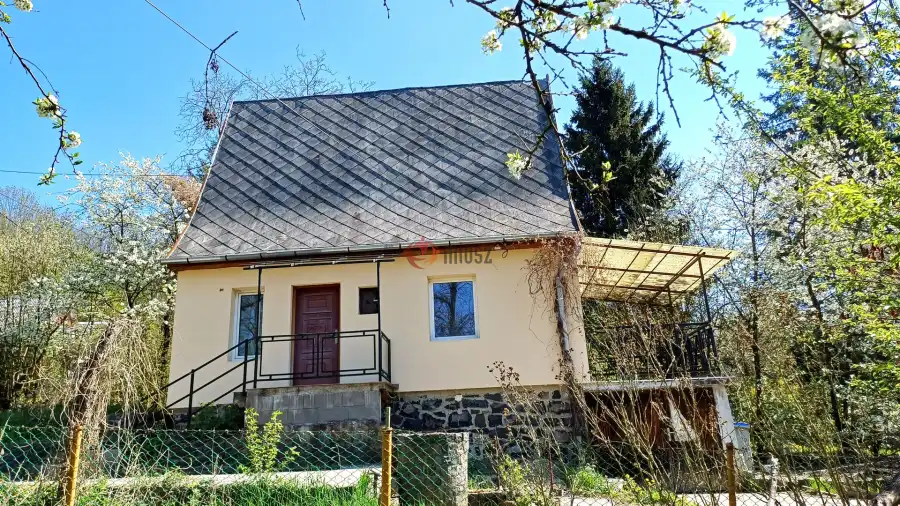 eladó nyaraló, Somoskőújfalu