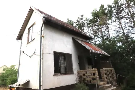 eladó nyaraló, Tápiószentmárton