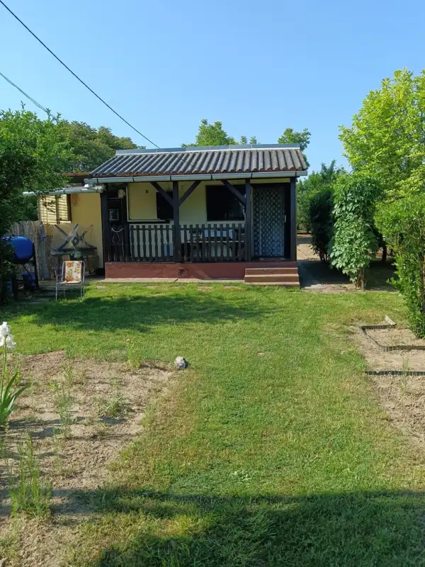 Eladó nyaraló, Tóalmás 1 szoba 25 m² 9.8 M Ft