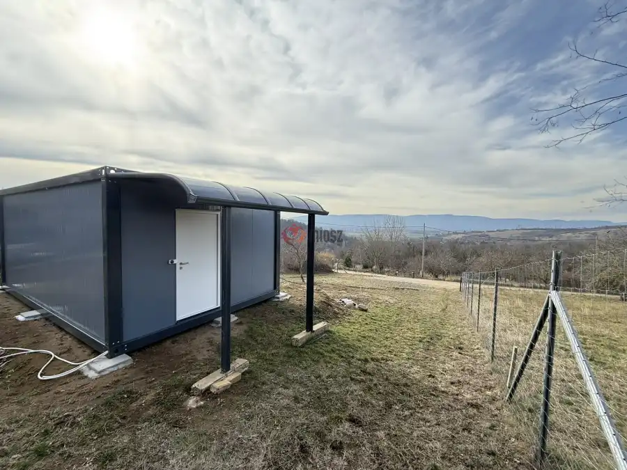 eladó nyaraló, Vác