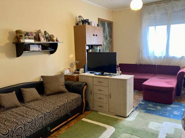 eladó panellakás, Balassagyarmat
