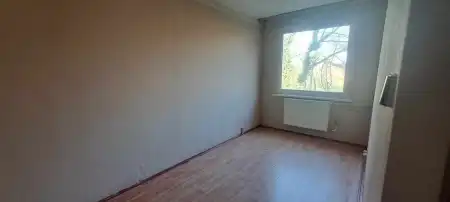 eladó panellakás, Battonya