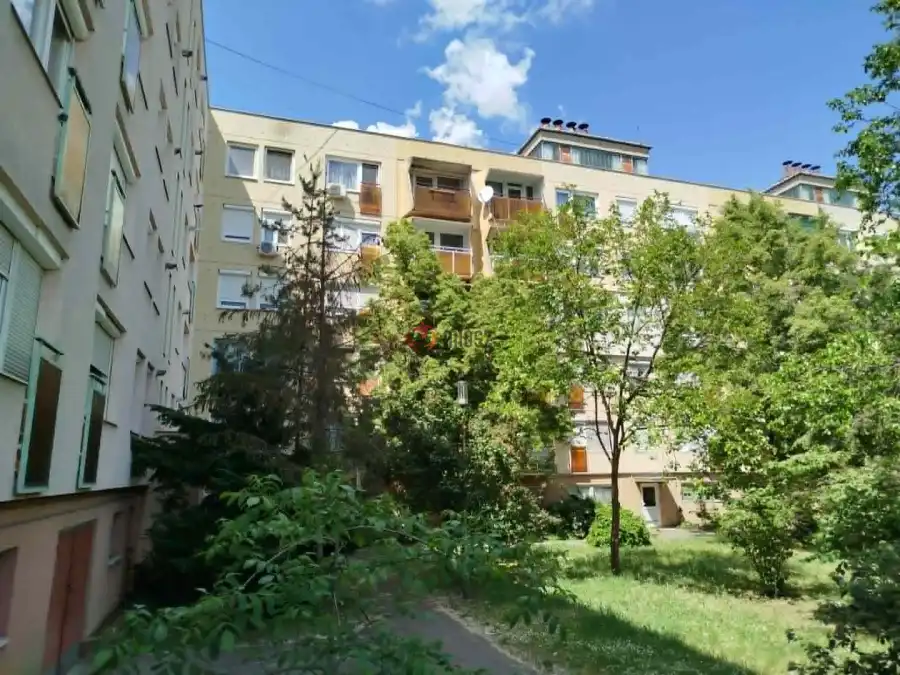 eladó panellakás, Békéscsaba
