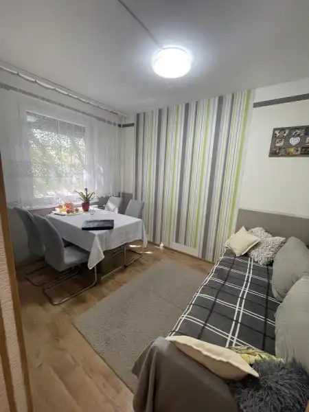 Eladó panellakás, Békéscsaba 1+2 szoba 62 m² 39.9 M Ft