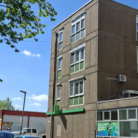 Eladó panellakás, Bicske 2+1 szoba 72 m² 61.9 M Ft