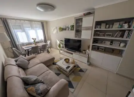 eladó panellakás, Budapest, III. kerület