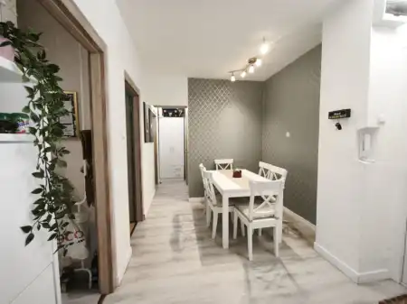 Eladó panellakás, Budapest, III. kerület 1+2 szoba 57 m² 68.9 M Ft