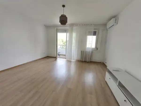 Eladó panellakás, Budapest, III. kerület 2 szoba 54 m² 71.48 M Ft