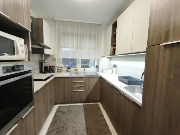 Eladó panellakás, Budapest, III. kerület 3+1 szoba 75 m² 105 M Ft