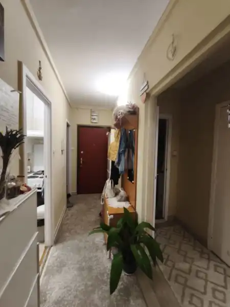 eladó panellakás, Budapest, III. kerület