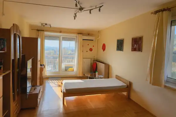 Eladó panellakás, Budapest, III. kerület 1+2 szoba 56 m² 79 M Ft