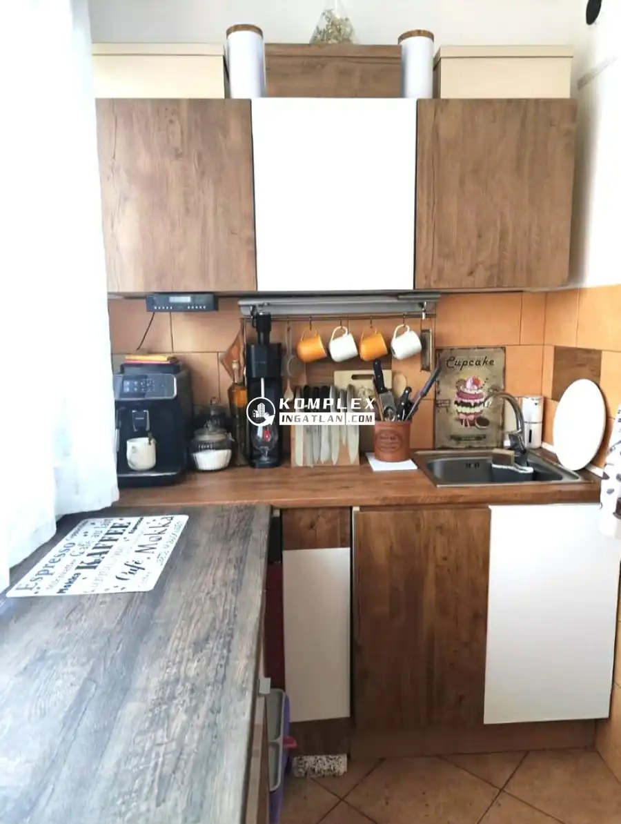 eladó panellakás, Budapest, III. kerület