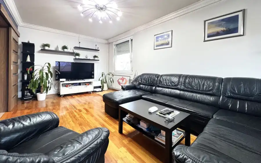 eladó panellakás, Budapest, XV. kerület