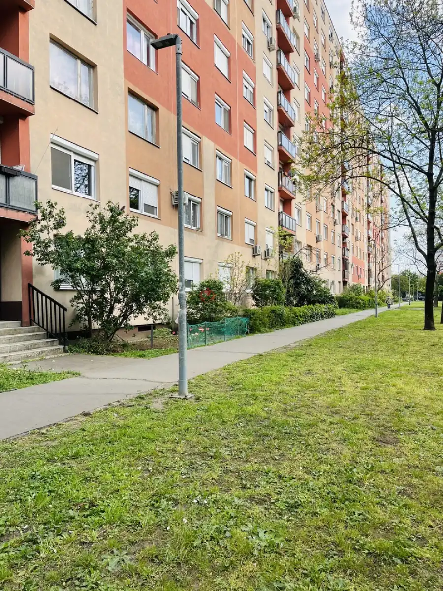 eladó panellakás, Budapest, XV. kerület