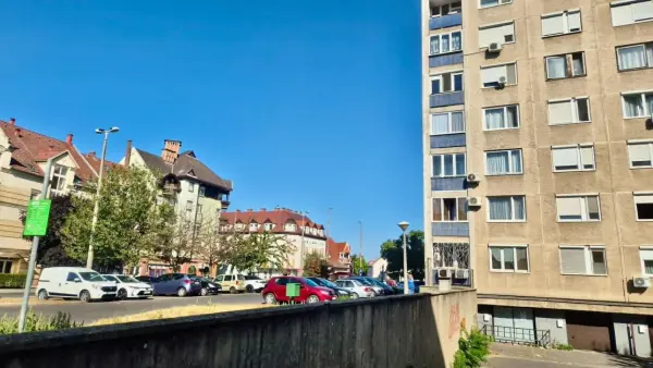 Eladó panellakás, Debrecen 3 szoba 61 m² 53 M Ft