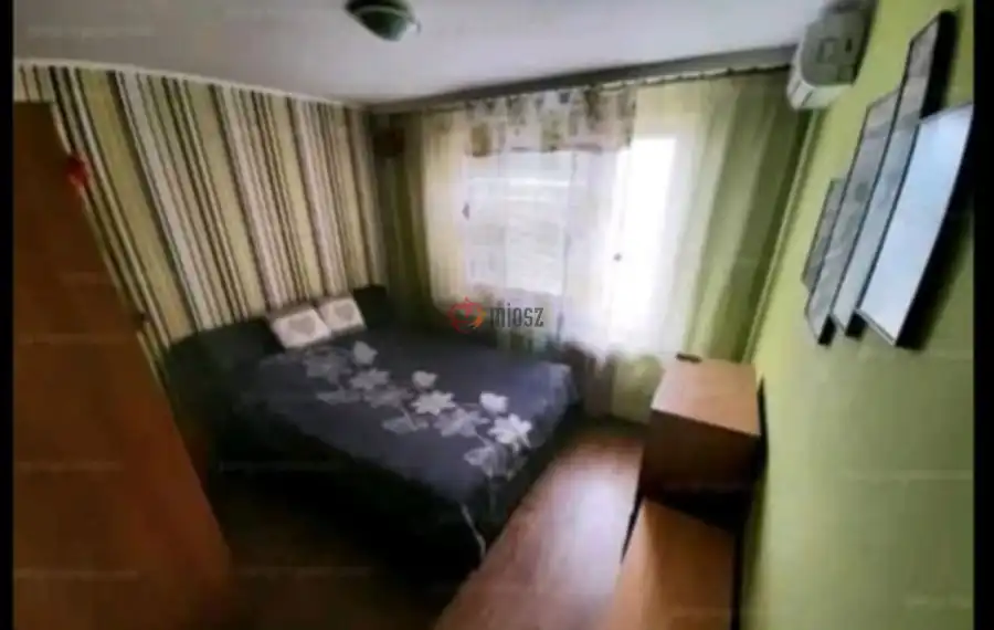 eladó panellakás, Dunaújváros
