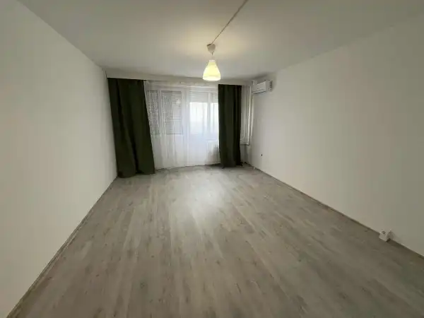 Eladó panellakás, Dunaújváros 1 szoba 30 m² 26.7 M Ft