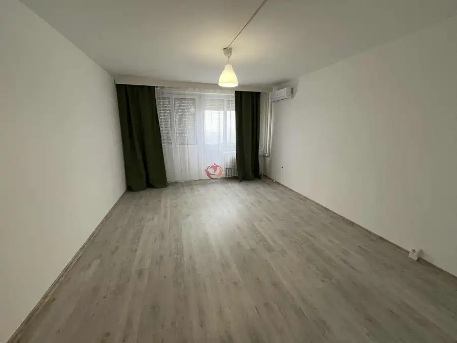 eladó panellakás, Dunaújváros