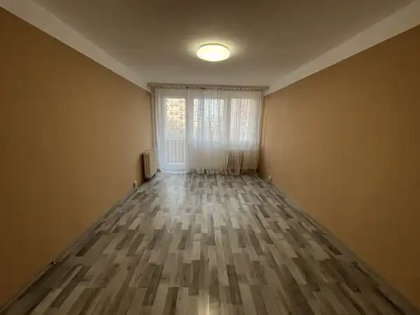 Eladó panellakás, Dunaújváros 2 szoba 53 m² 29.8 M Ft