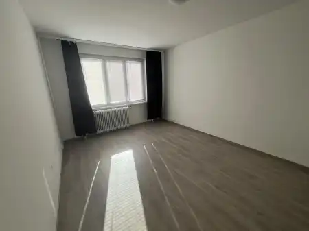 Eladó panellakás, Dunaújváros 1+1 szoba 34 m² 28.7 M Ft