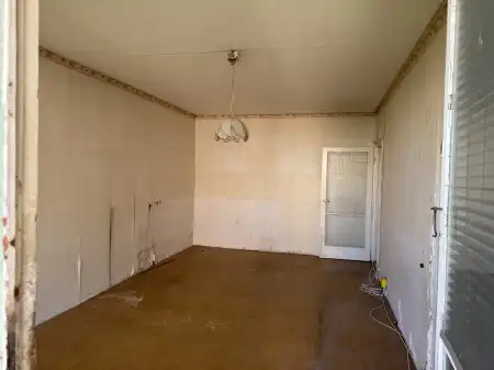 eladó panellakás, Dunaújváros