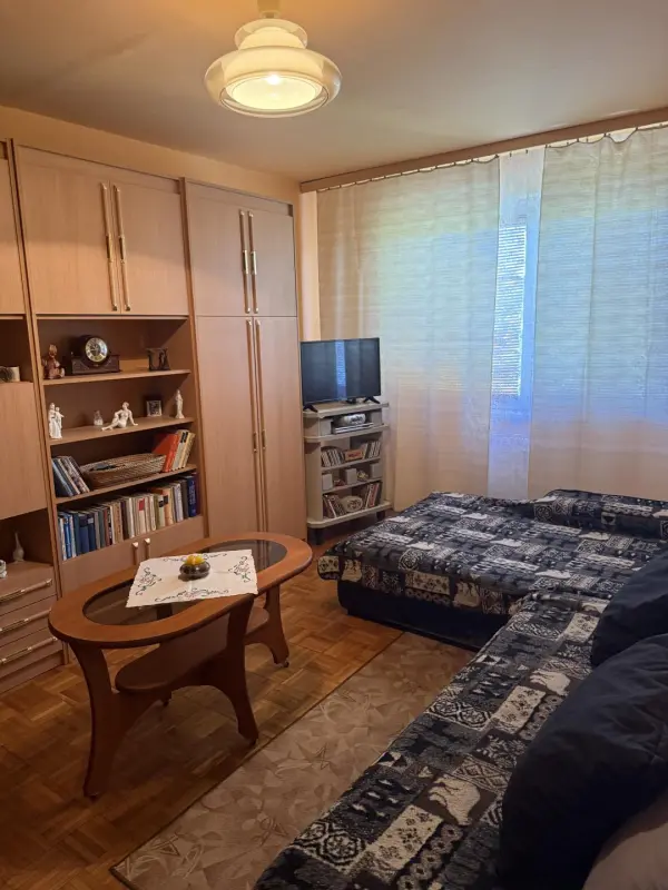 Eladó panellakás, Dunaújváros 1+1 szoba 35 m² 27 M Ft
