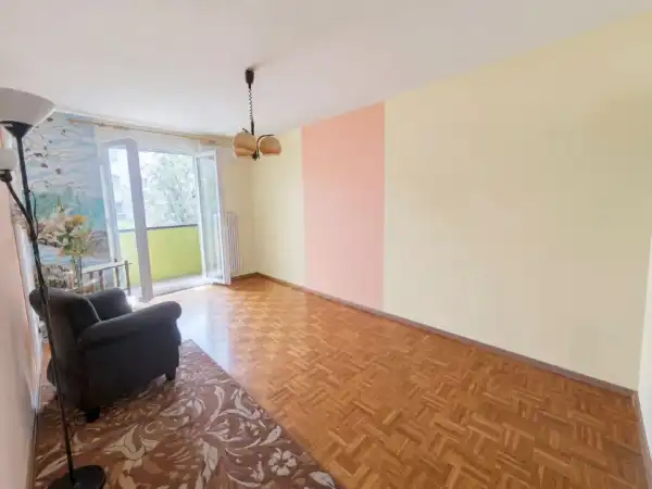 Eladó panellakás, Dunaújváros 1+3 szoba 60 m² 35 M Ft