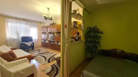 Eladó panellakás, Dunaújváros 2 szoba 59 m² 32.9 M Ft