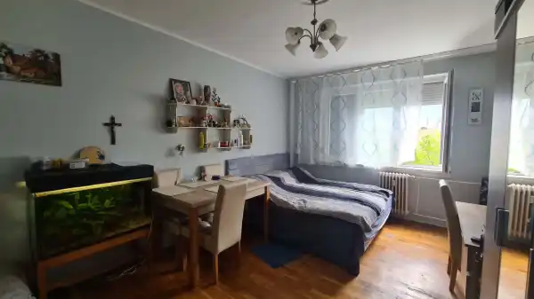 Eladó panellakás, Dunaújváros 1 szoba 30 m² 24.9 M Ft