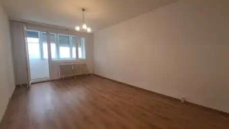 eladó panellakás, Dunaújváros