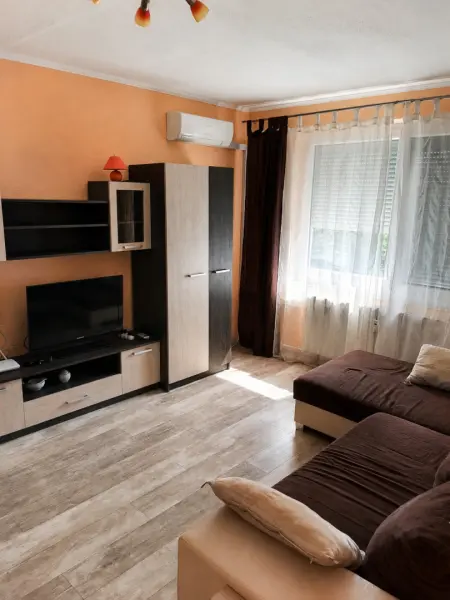 eladó panellakás, Dunaújváros