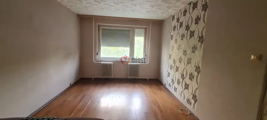 eladó panellakás, Dunaújváros