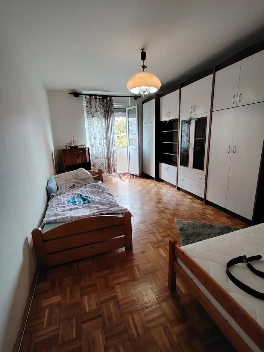 eladó panellakás, Dunaújváros